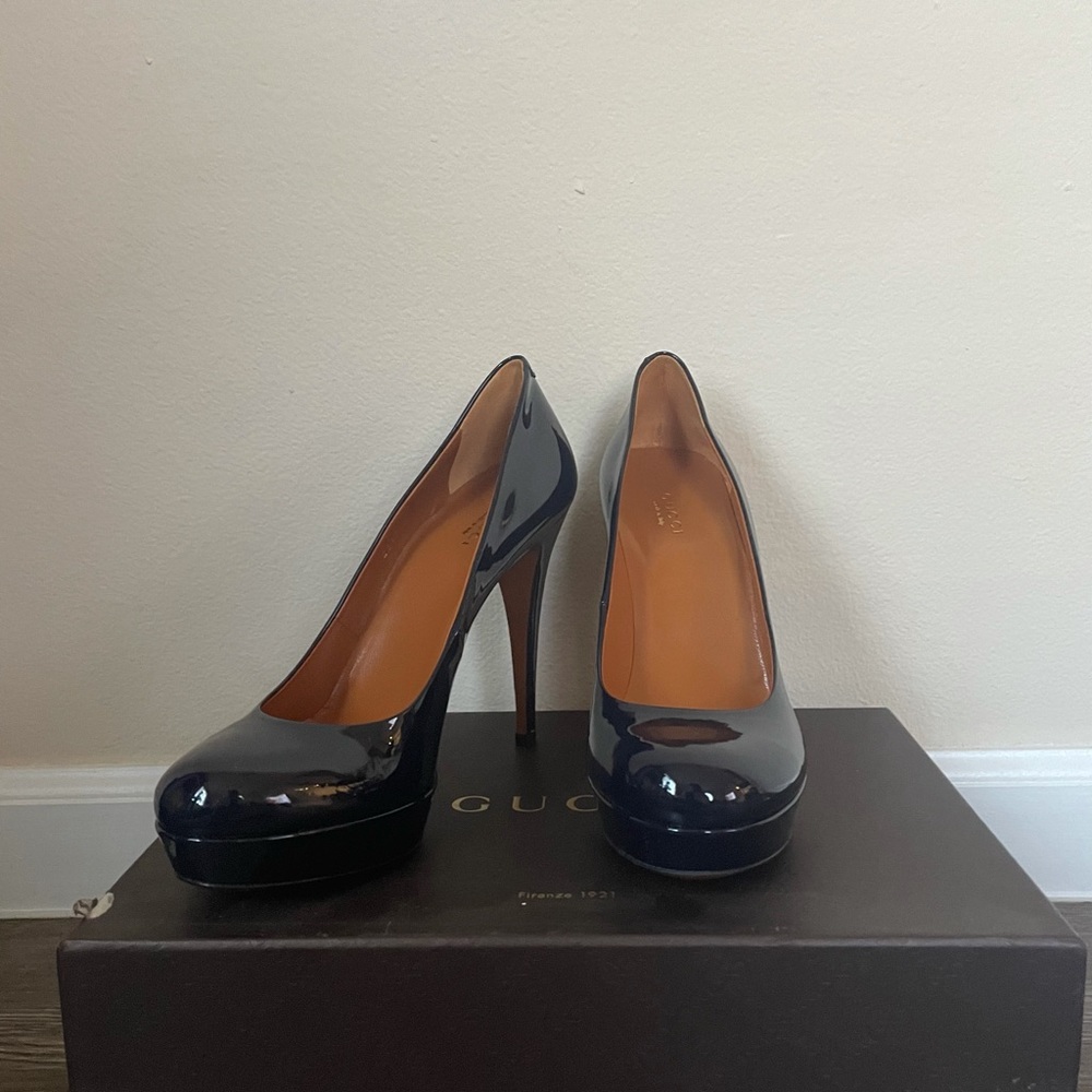 Gucci Platform High Heel!! Close Toe!!